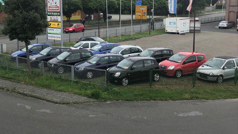 Klein und Gebrauchtwagen